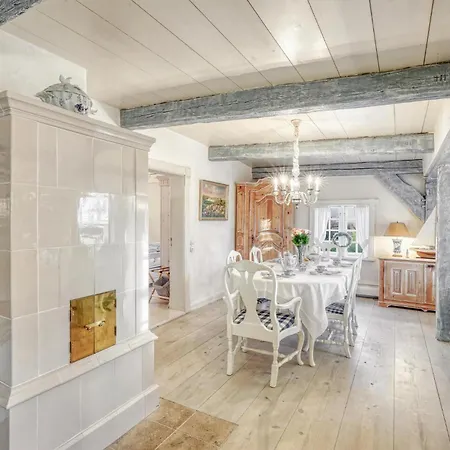 2 Bedroom Beautiful In Σπίτι διακοπών