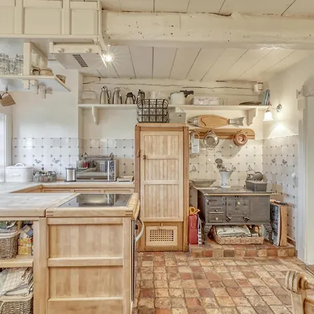 2 Bedroom Beautiful In *