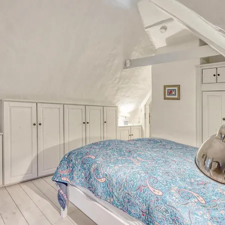 2 Bedroom Beautiful In