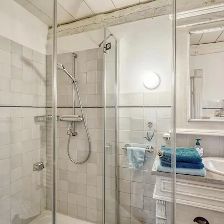 2 Bedroom Beautiful Home In Galmsbuell بيت للعطل