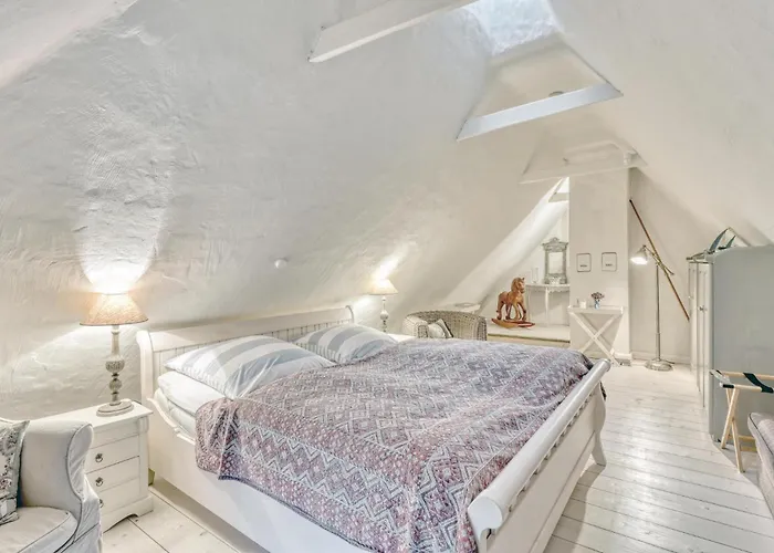 בית נופש 3 Bedroom Beautiful In